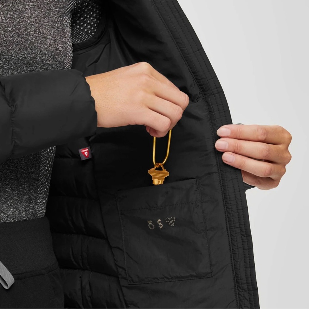 Figs On-Shift Packable Puffer Jacket Technical Performance Outerwear in Black M - Picture 6 of 16